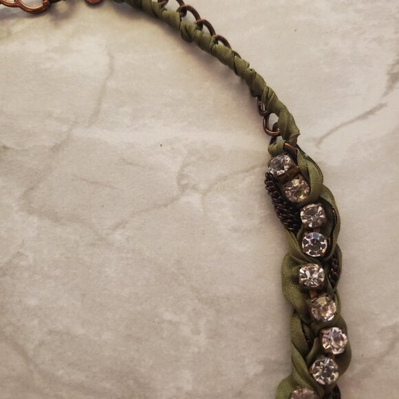 💚 J.Crew Olive Green Fabric Gunmetal Rhinestones Crystals Twisted Necklace 💚 - Picture 4 of 13